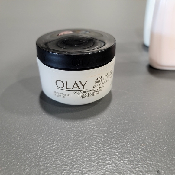 Olay Bundle - Picture 5 of 9